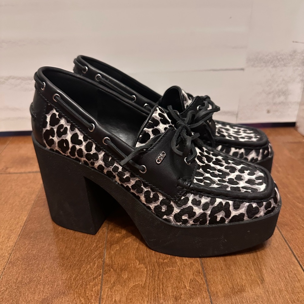MICHAEL KORS SIZE 7 Leopard Print Platform Loafers